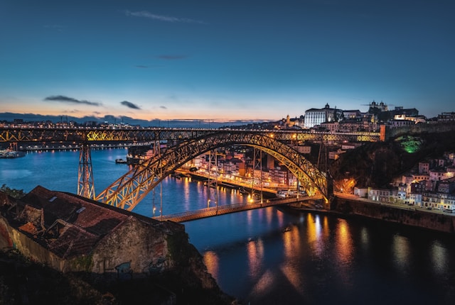 Dom Luis I Bridge in Porto, Portugal