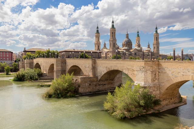 Puente de Piedra in Zaragoza, Spain